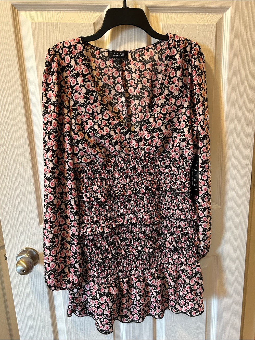 Trixxi Large Dress w/Pink Floral Print and Smocked Waist NWT